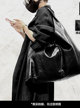 日本新款森系真皮女包包植鞣牛皮托特包大容量简约通勤单肩包V型