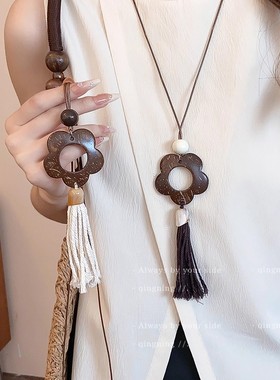 复古木质镂空花朵流苏吊坠项链女2025新款小众设计长款毛衣链