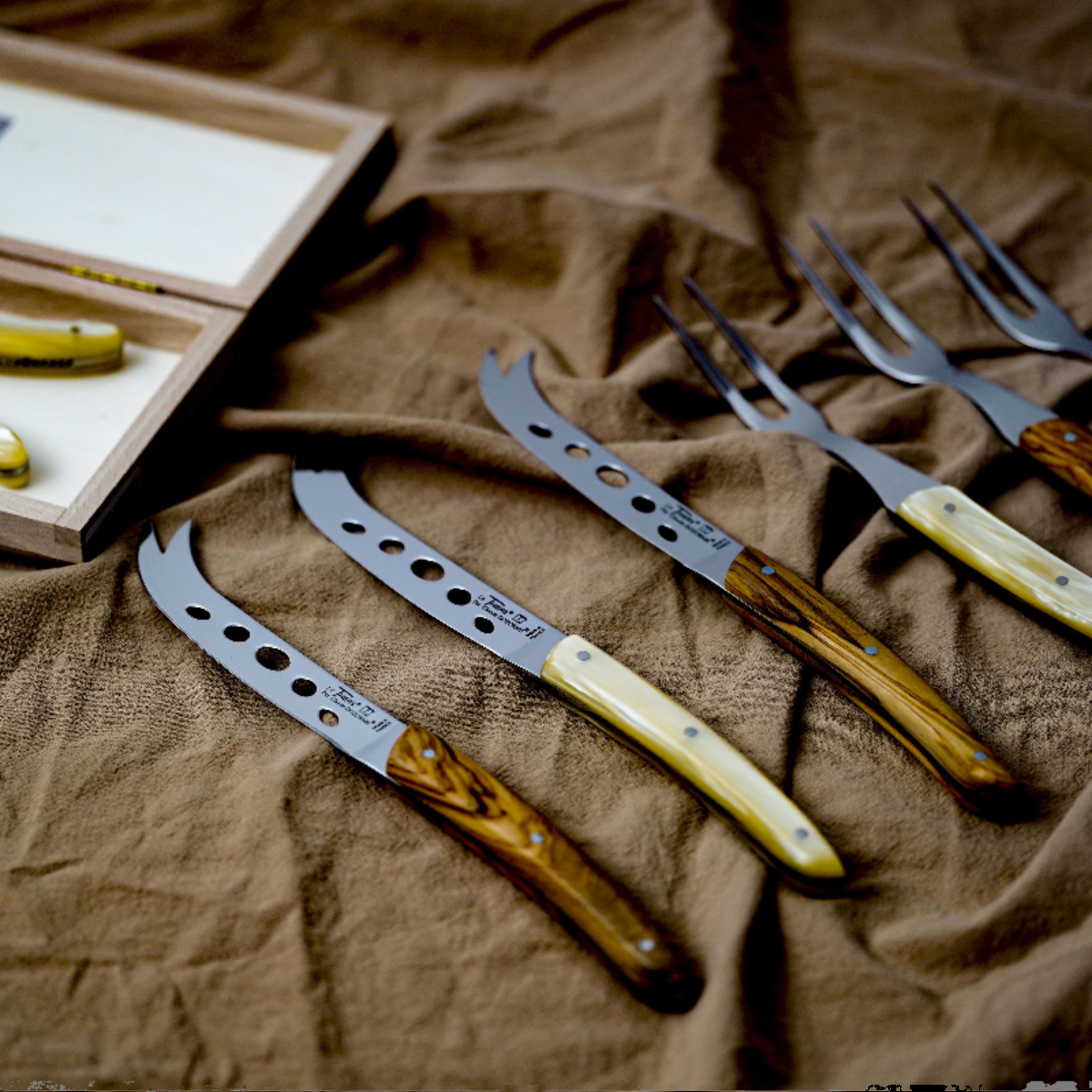 法国狼头软质奶酪刀叉礼盒装