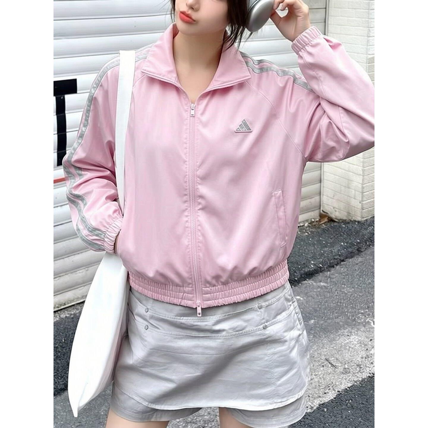 阿迪达斯粉色棒球服女秋季正品立领美式梭织复古透气韩版宽松外套