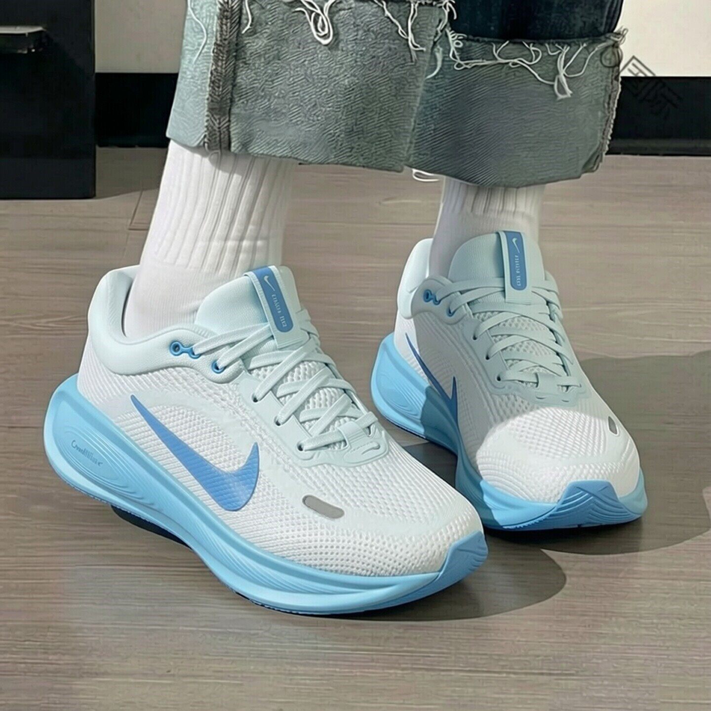 Nike耐克2026年新款运动鞋潮流浅蓝色跑步鞋女子健身网面鞋休闲鞋