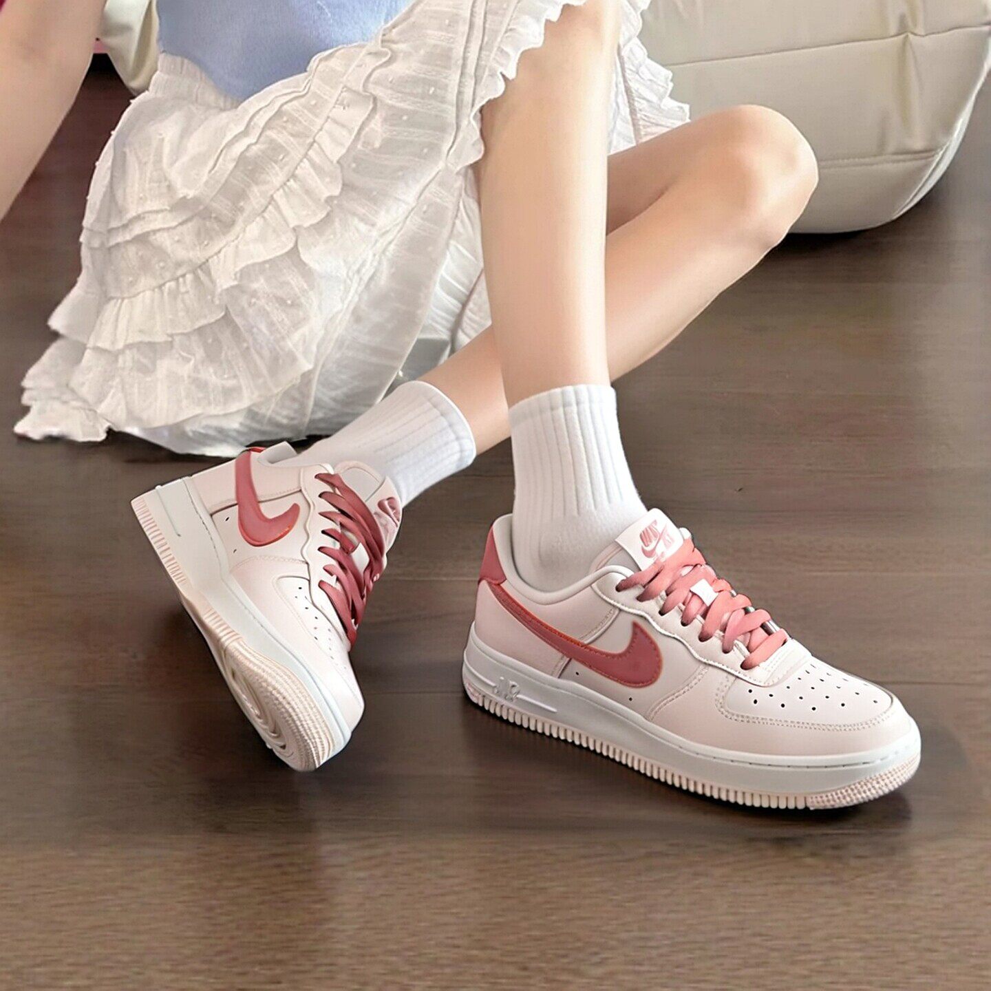 Nike耐克2026年正品AF1空军一号女鞋粉白拼色低帮系带休闲板鞋