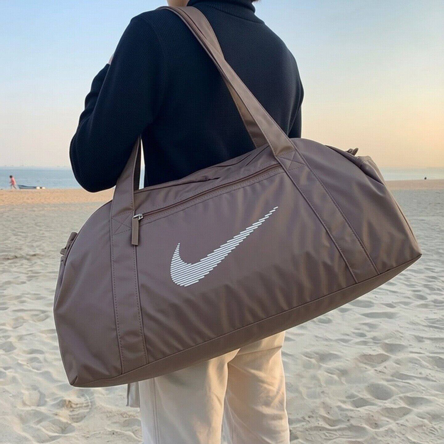 Nike耐克2026年新款健身单肩包男女行李包潮流斜挎包训练运动大包