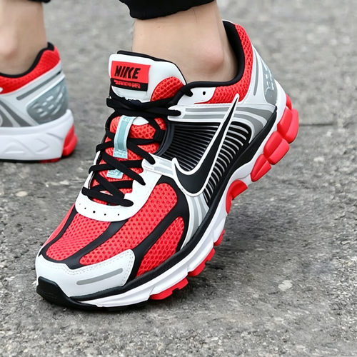 NIKE耐克跑步鞋男鞋新款Air Zoom Vomero耐磨休闲鞋低帮运动鞋