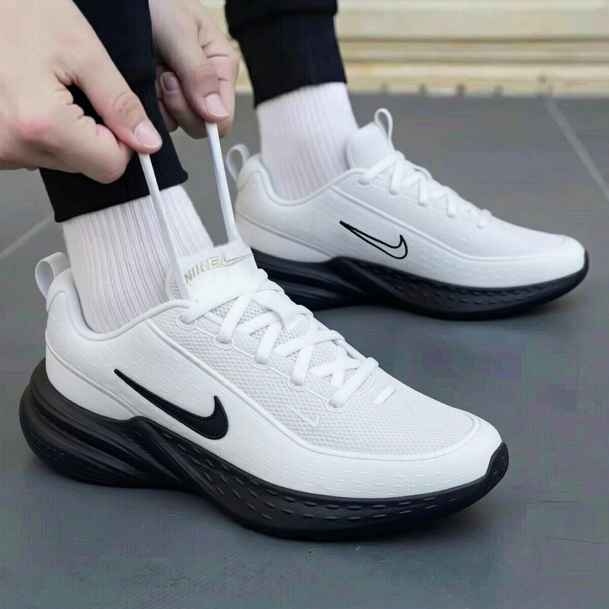 Nike耐克鞋子刺绣标运动鞋潮流网面跑步鞋新款透气男鞋轻便休闲鞋