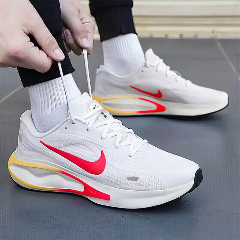 Nike耐克2026新款男士跑步鞋透气减震运动鞋白色轻便休闲鞋潮流