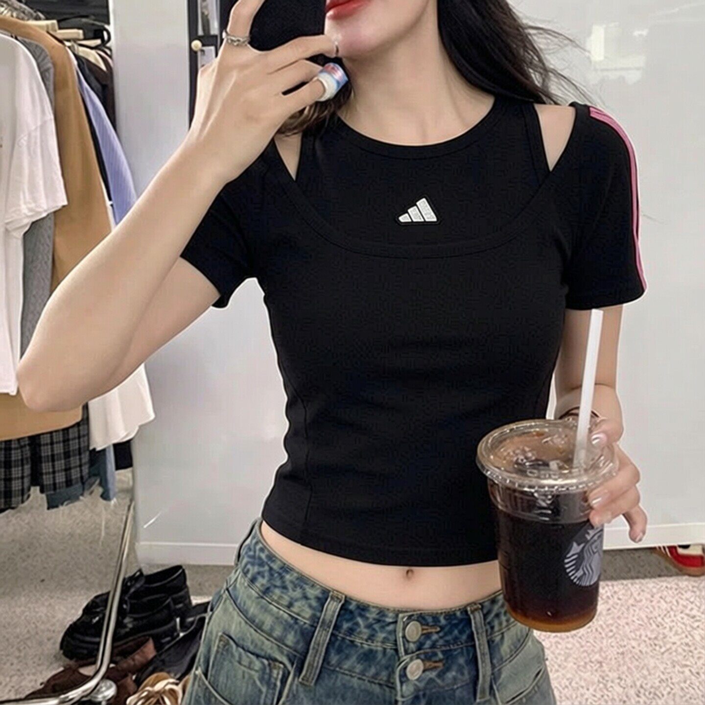 阿迪达斯短款上衣女T恤夏