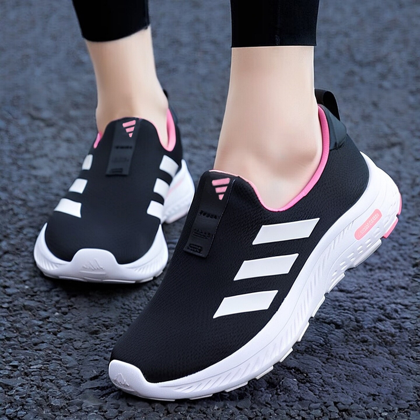 Adidas女士一脚蹬懒人鞋