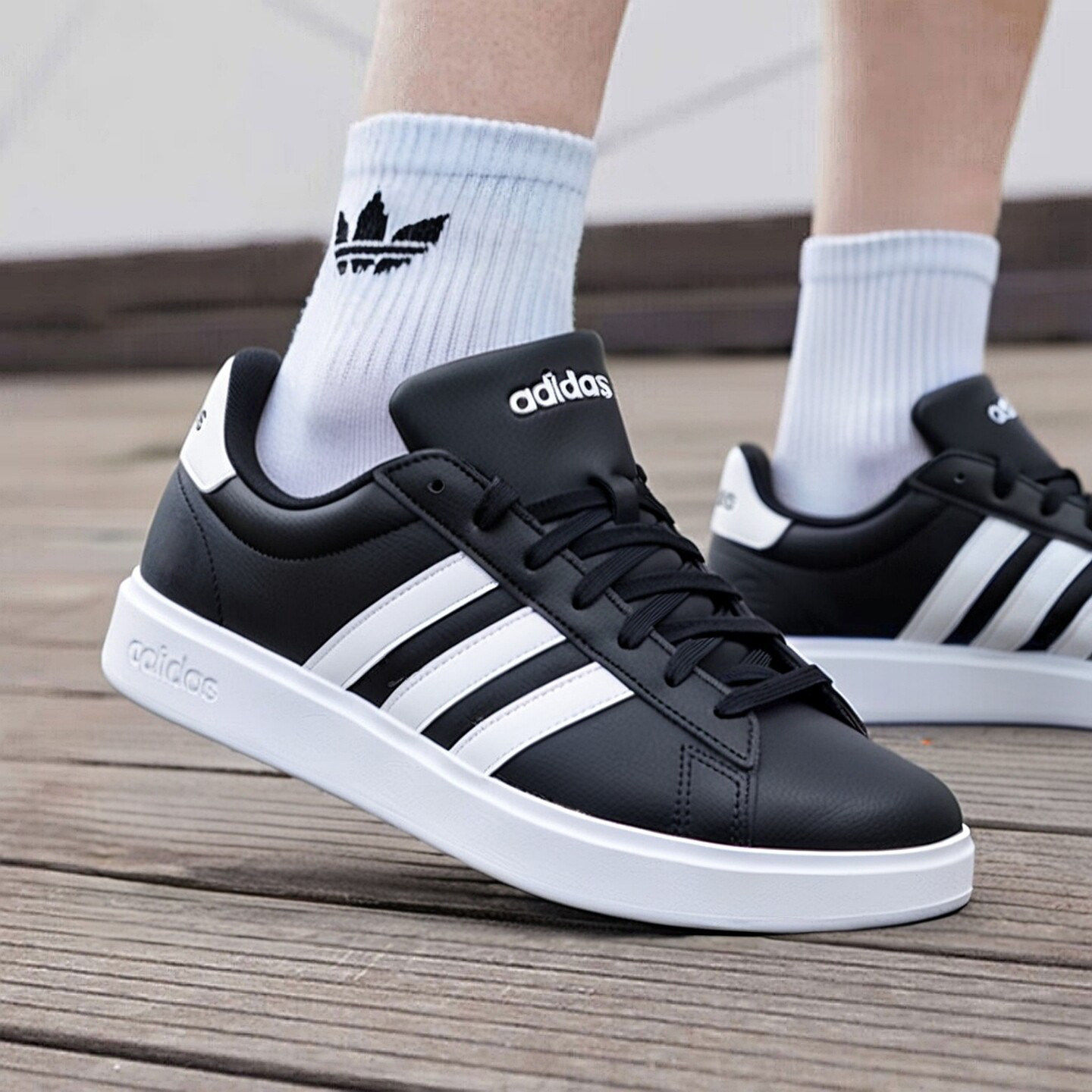 Adidas男女鞋春季新款正