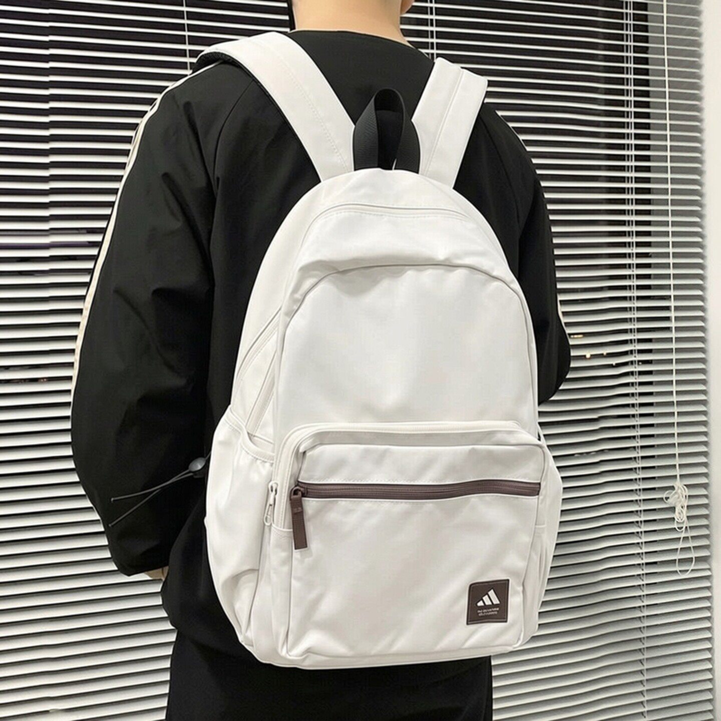 Adidas书包初中高中生男女双肩包中学生简约轻便包运动休闲揹包