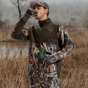 户外迷彩休闲软壳冲锋衣抗静电耐磨战术外套男防风防水夹克M40