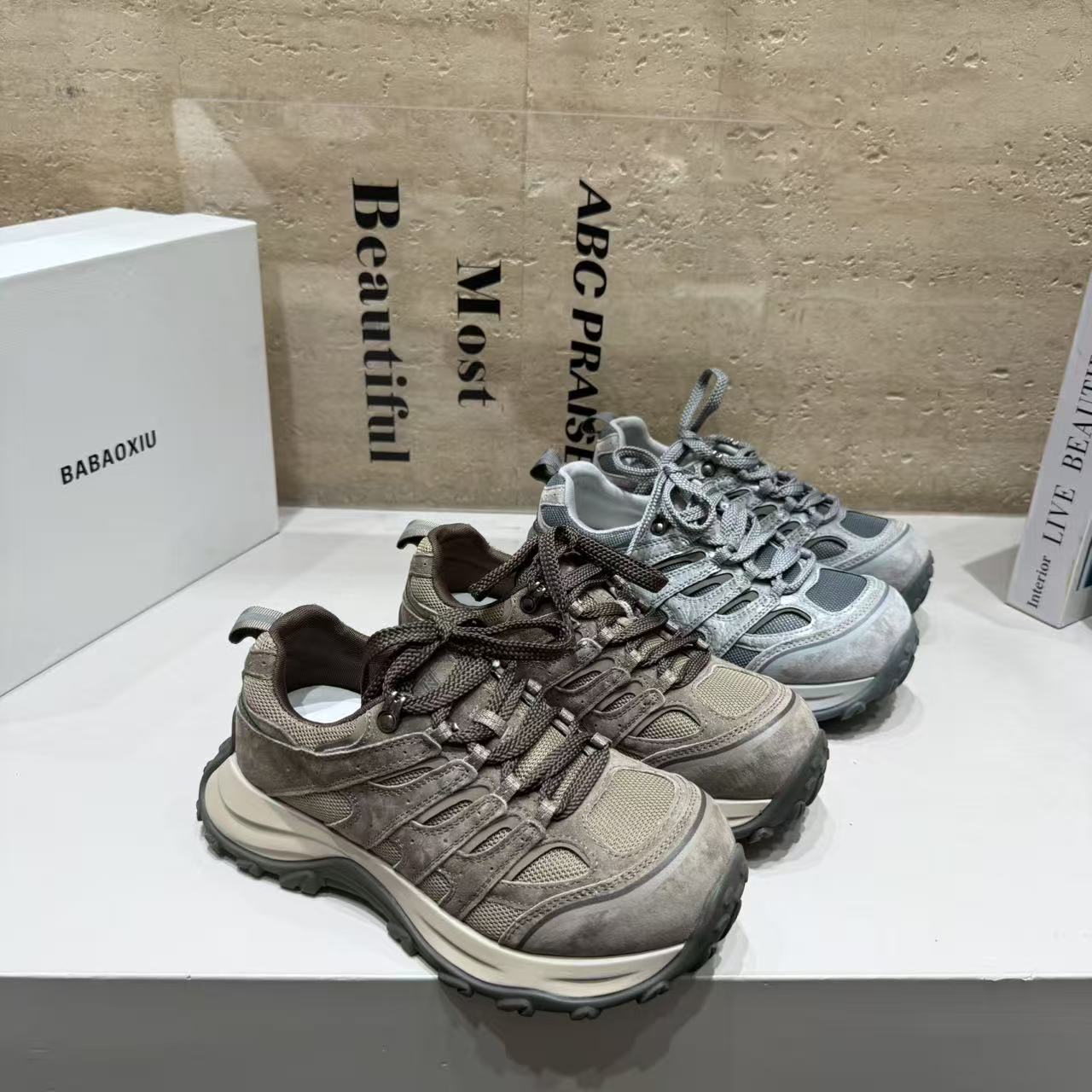 卡皮巴拉大头低帮休闲鞋女秋户外运动鞋百搭厚底舒适老爹鞋羊皮垫