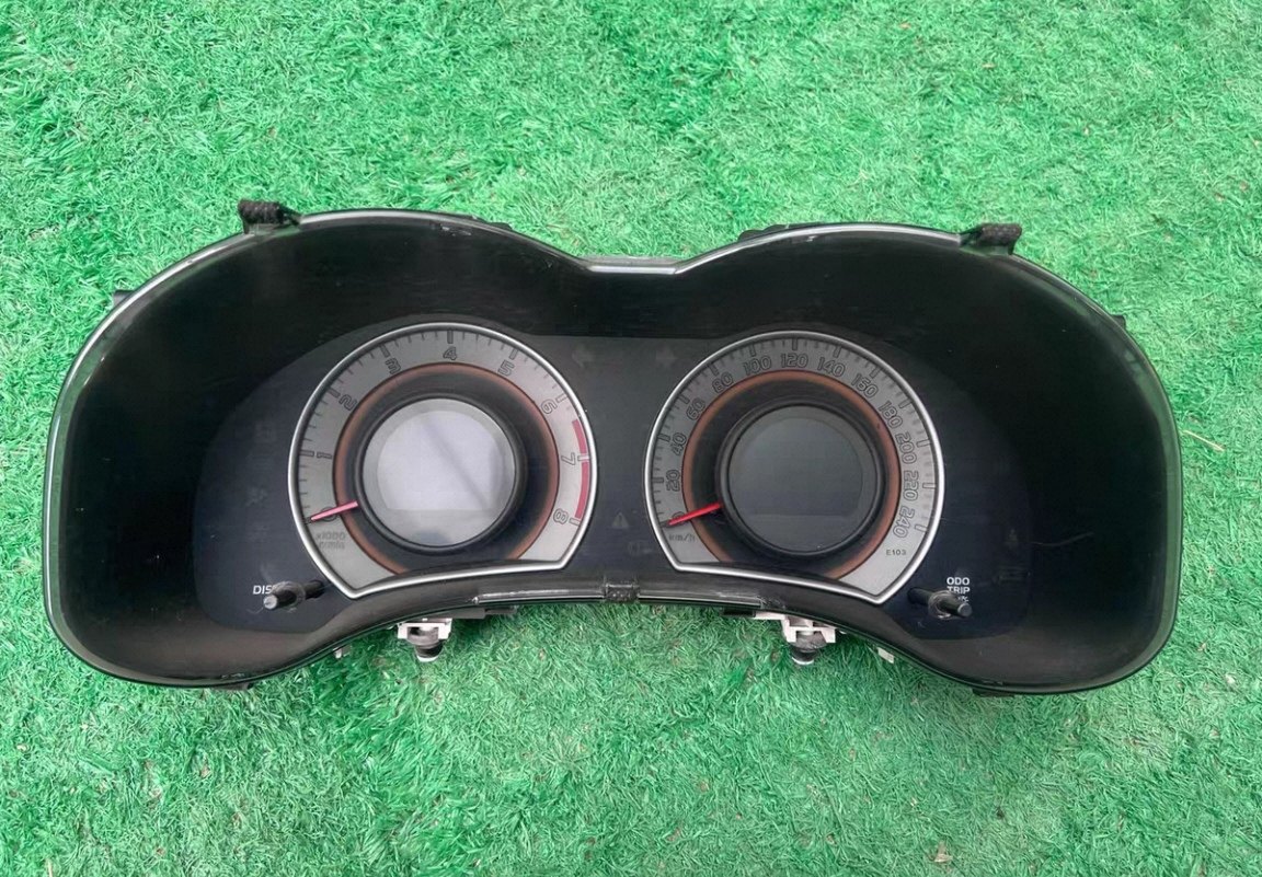 卡罗拉1.8组合仪表盘总成转速表里程表手动自动挡自发光原装拆车