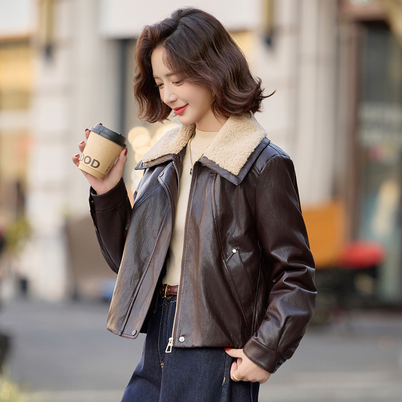 海宁真皮羽绒服女短款绵羊皮2025秋冬新款韩版大毛领轻薄90绒皮衣