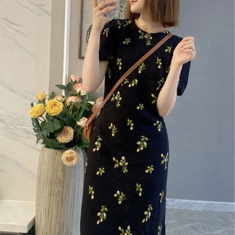 减龄黑色碎花连衣裙女夏