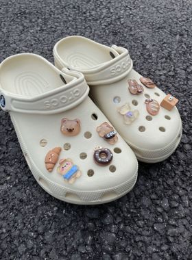 crocs洞洞鞋配饰装饰小熊面包骨白色洞洞鞋鞋花可爱少女鞋扣创意