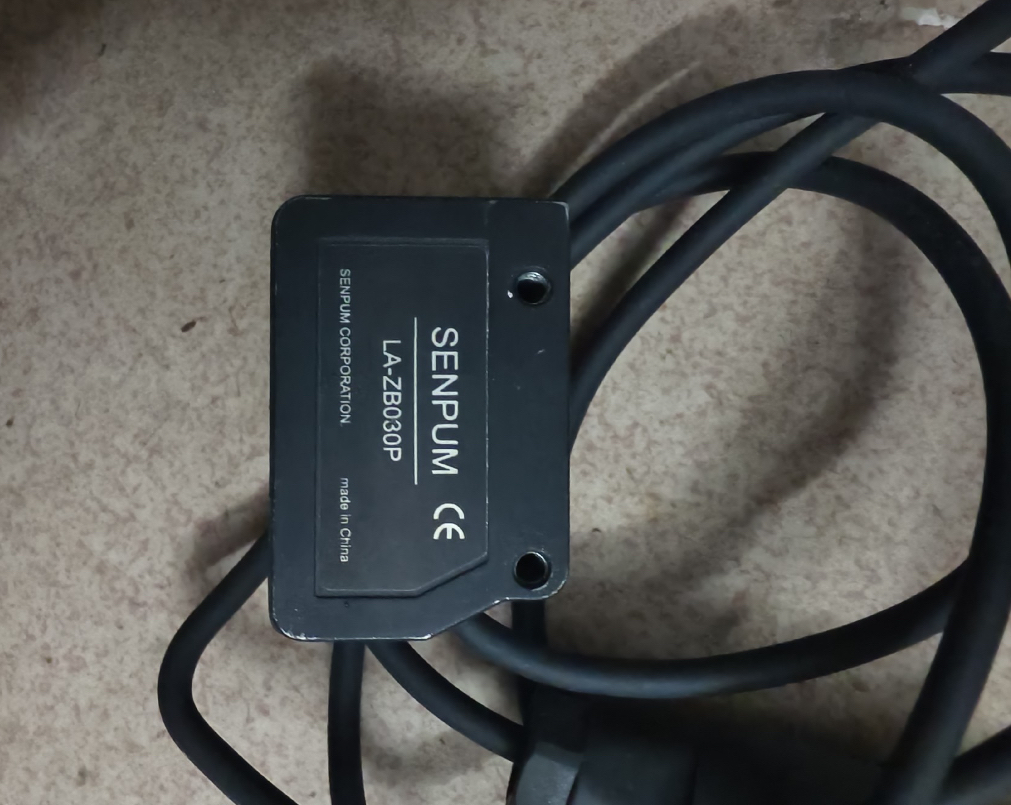 二手深浦激光传感器LA-ZB030P