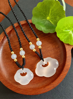 白玉髓祥云锁项链直播货源批发云朵锁吊坠男女情侣抖音小红书同款