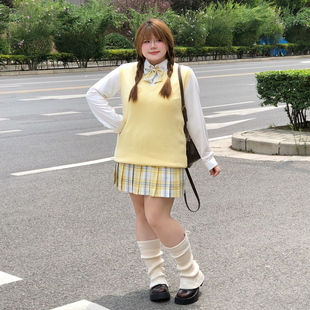 樱时纪原创大码 jk纯色马甲背心黄色日系微胖MM学院风针织纯棉秋冬