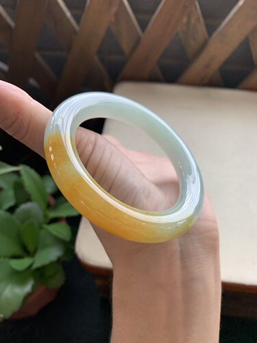 53圈口冰胶黄翡正圈天然缅甸翡翠手镯冰透水润颜色鲜艳
