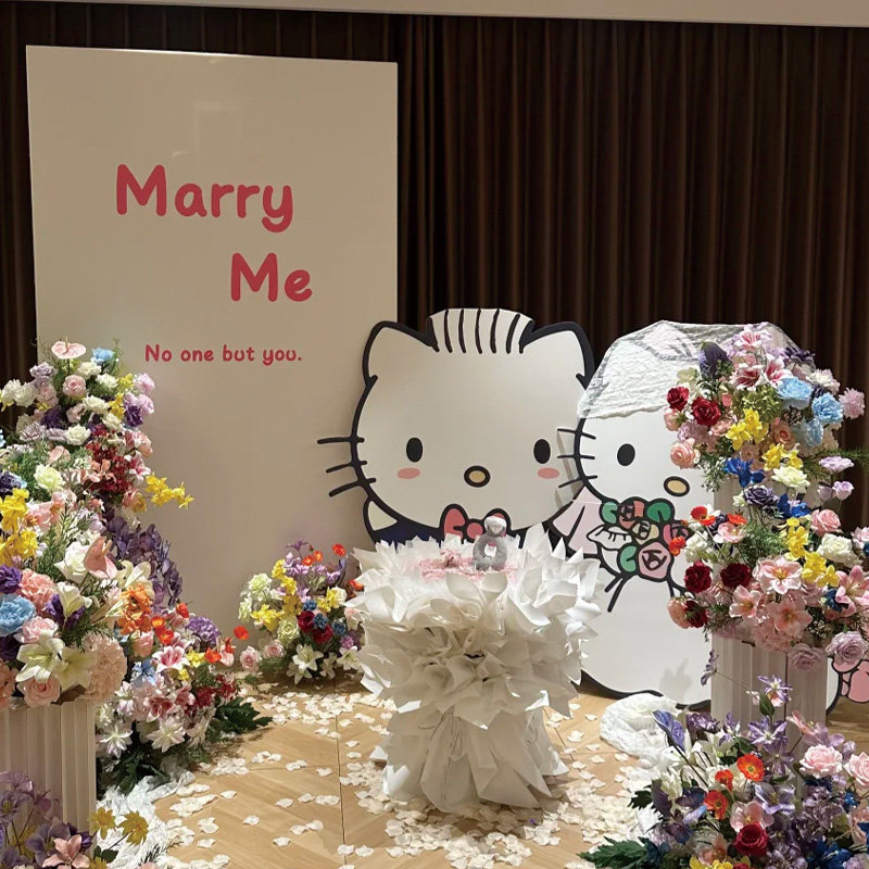 HelloKitty求婚室内布置装饰