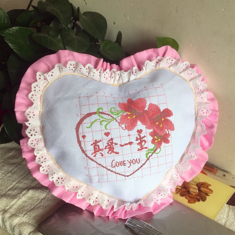 自己手工刺绣印花十字绣抱枕套件卡通人物可爱女孩心形情侣猪生肖