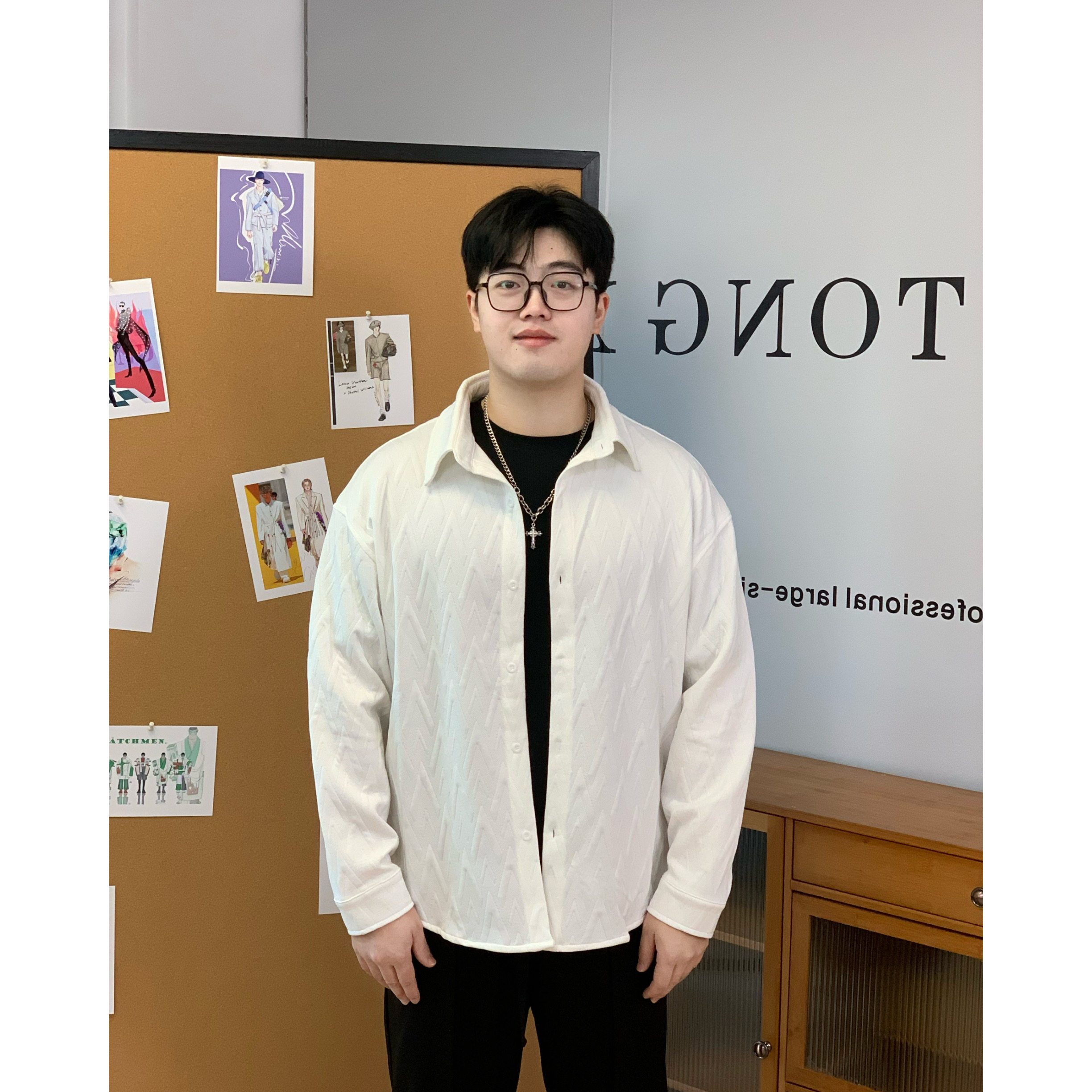 罗同学大码春肌理感满印休闲翻领衬衫