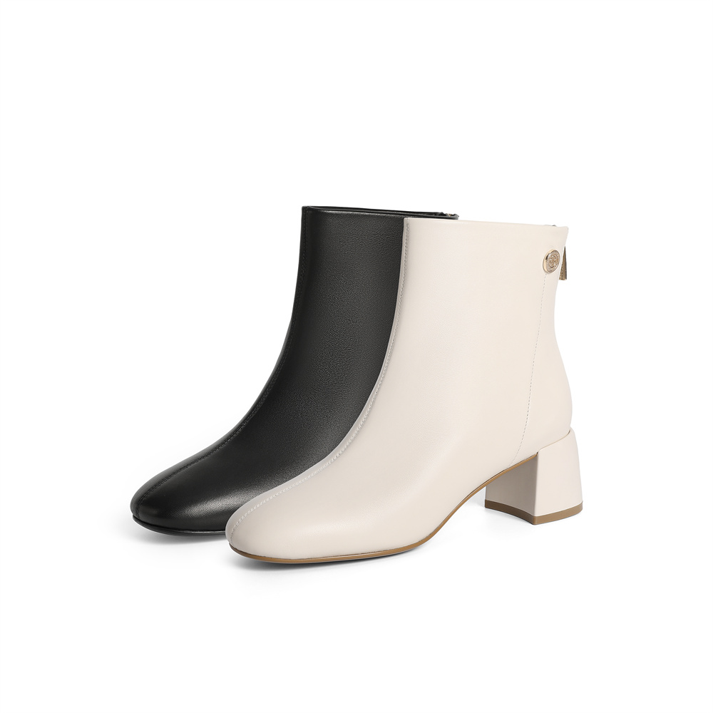 森达时装靴女2024冬季新款白色短靴加绒保暖粗跟皮靴ZTE53DD4