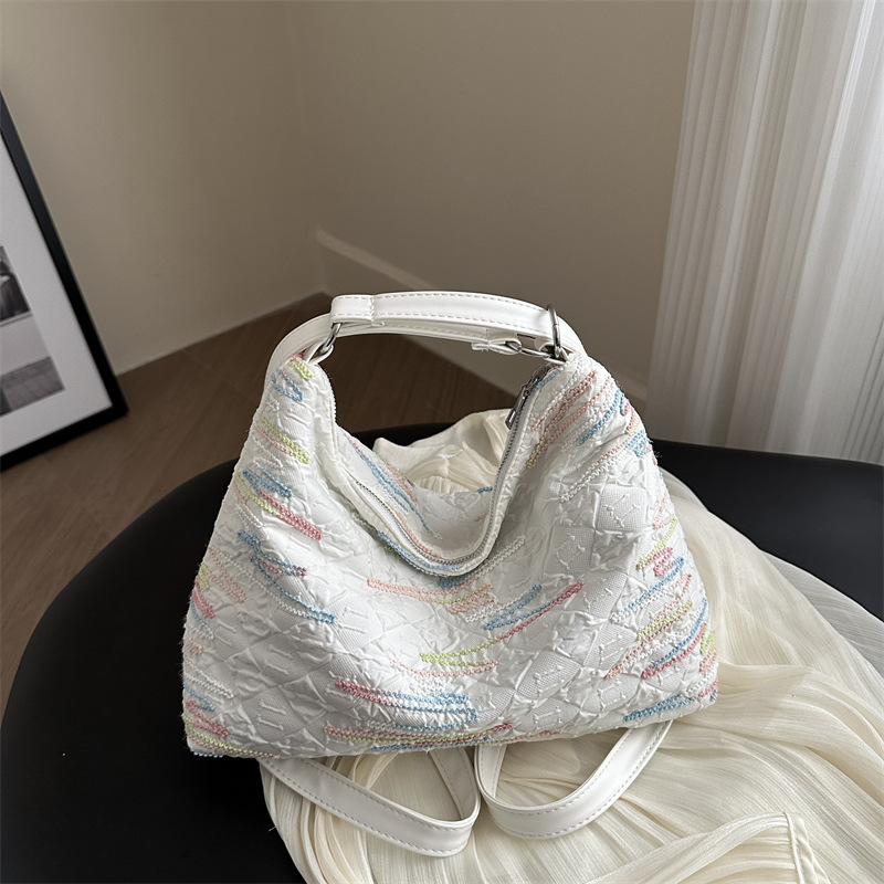 刺绣今年流行时尚韩版ins洋气休闲单肩包新款百搭双肩背包bag