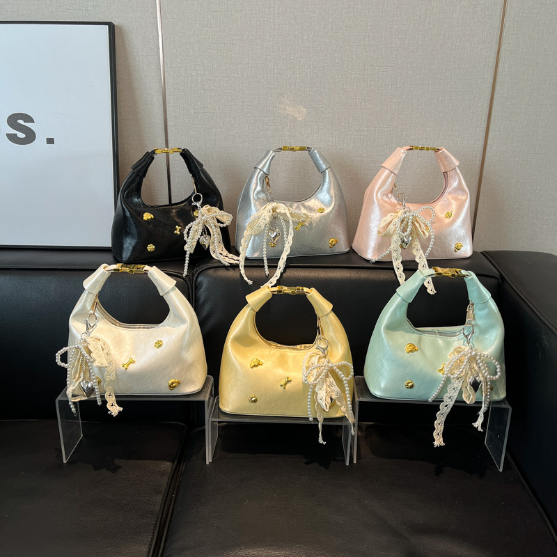 今年流行网红手提包女包2025春新款轻奢单肩包高级质感斜挎包