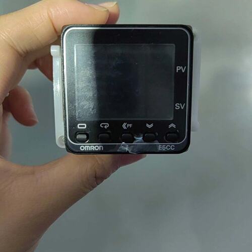 议价欧姆龙温控器E5CC-QX2ASM-802，还有880哦，2议价