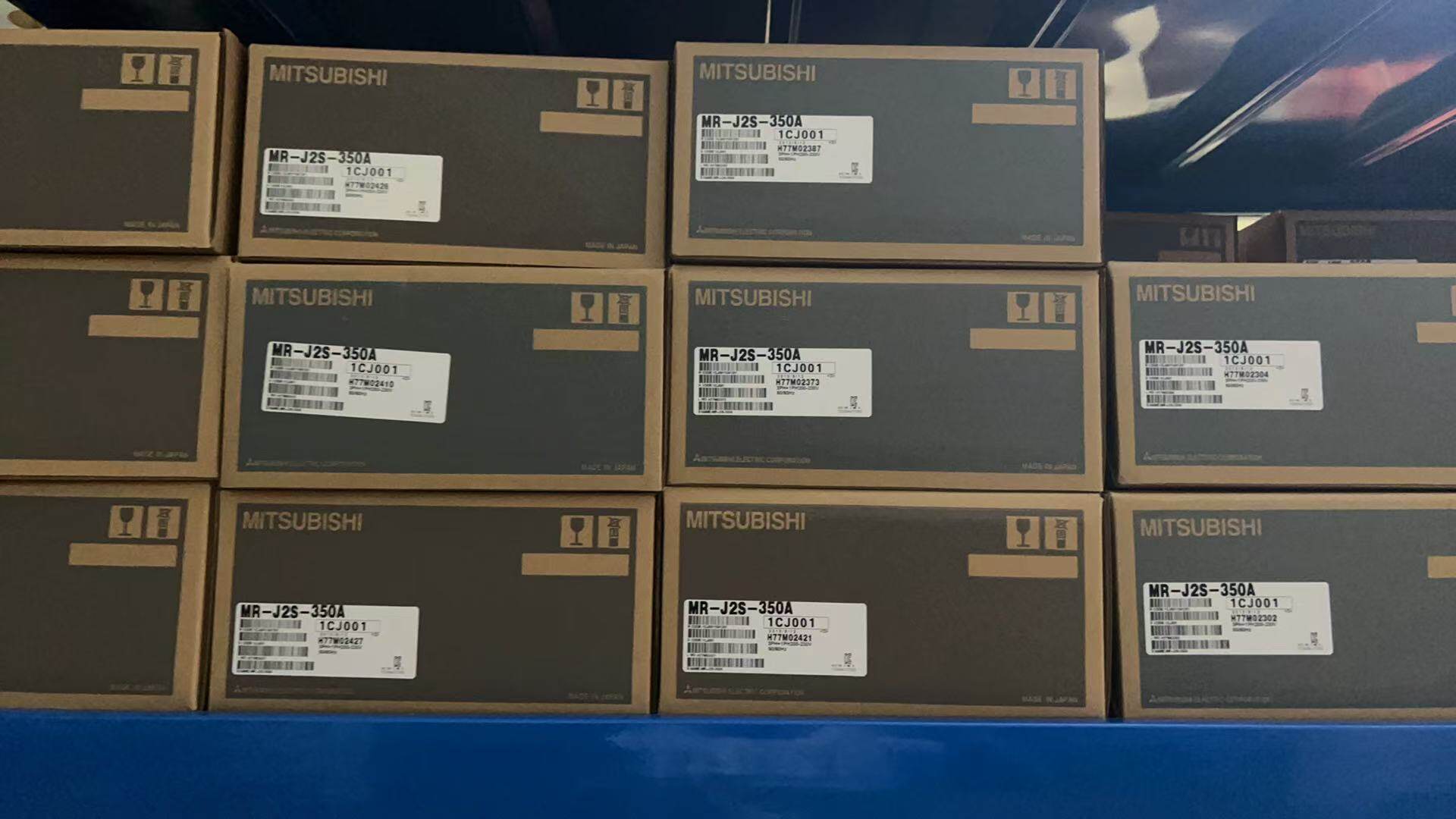 全新三菱MR-J2S系列驱动器