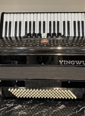鹦鹉（YINGWU）120贝斯三排簧手风琴（二手）