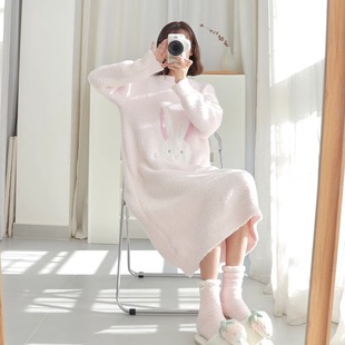 半边绒睡裙大码2025新款秋冬软绵绵珊瑚绒奶fufu粉睡衣女长款圆领