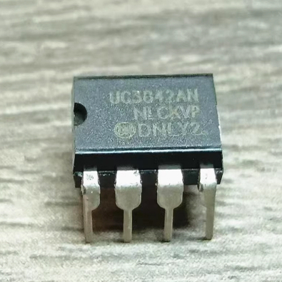 UC3842AN UC3842BN UC3842 KA3842 直插 原装拆机