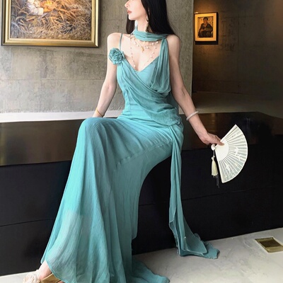 薄荷希腊风吊带飘带抽褶连衣裙女