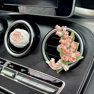 小众车载香薰扩香石气质花朵汽车出风口装饰铃兰花挂件淡香氛