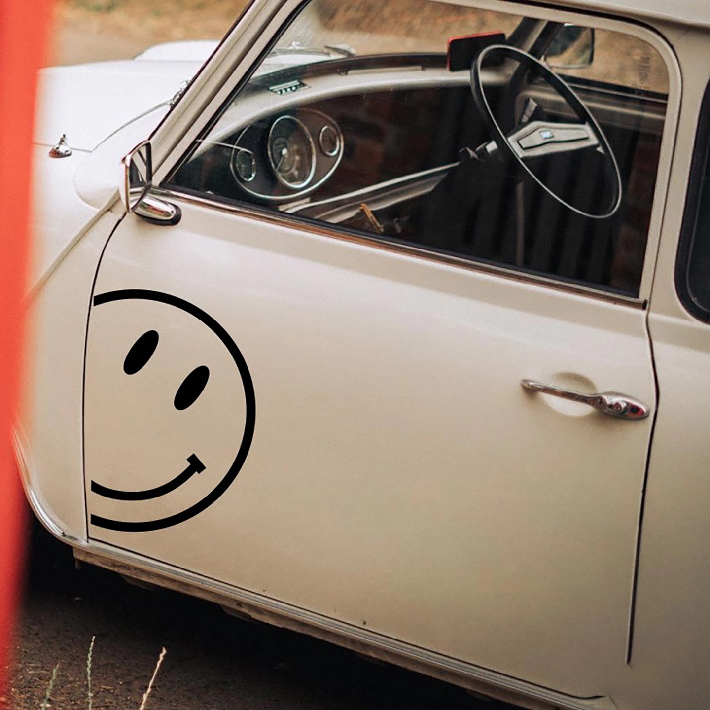微笑笑脸图案车贴越野露营后备箱后玻璃氛围装饰个性创意汽车贴纸