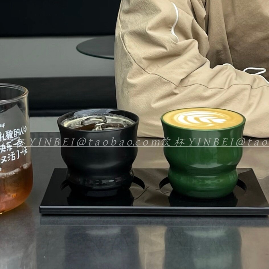 高颜值手握杯情侣咖啡杯
