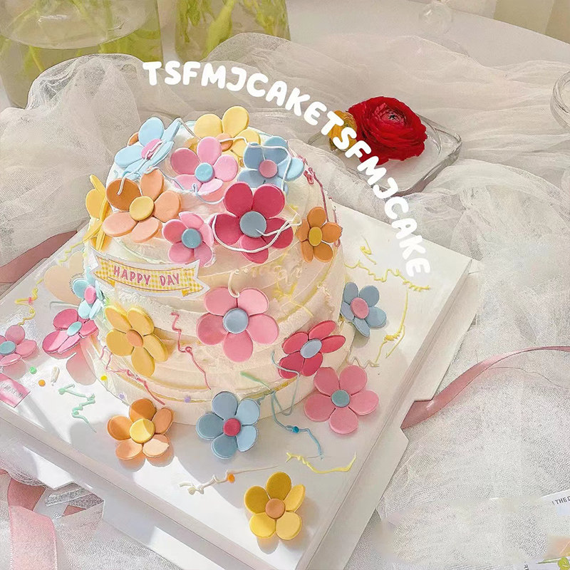 网红春游花朵生日蛋糕装饰 ins春日季flower彩色翻糖小花插件插牌