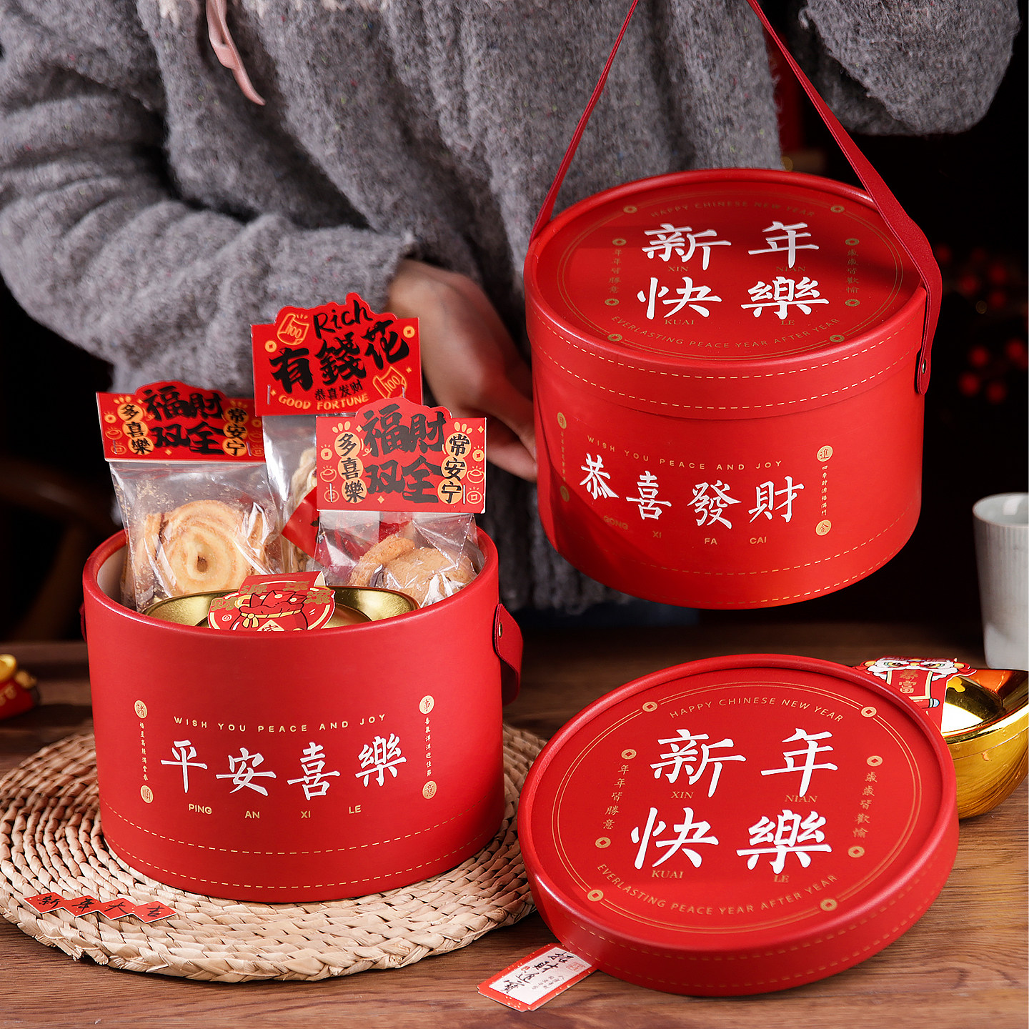 2026新年礼盒包装盒糖果饼干马年礼盒抱抱桶礼品盒年货春节空盒子