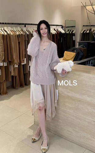 MOL*正品浪漫主义醋酸拼蕾丝半裙2026早秋新品不规则设计感半裙女