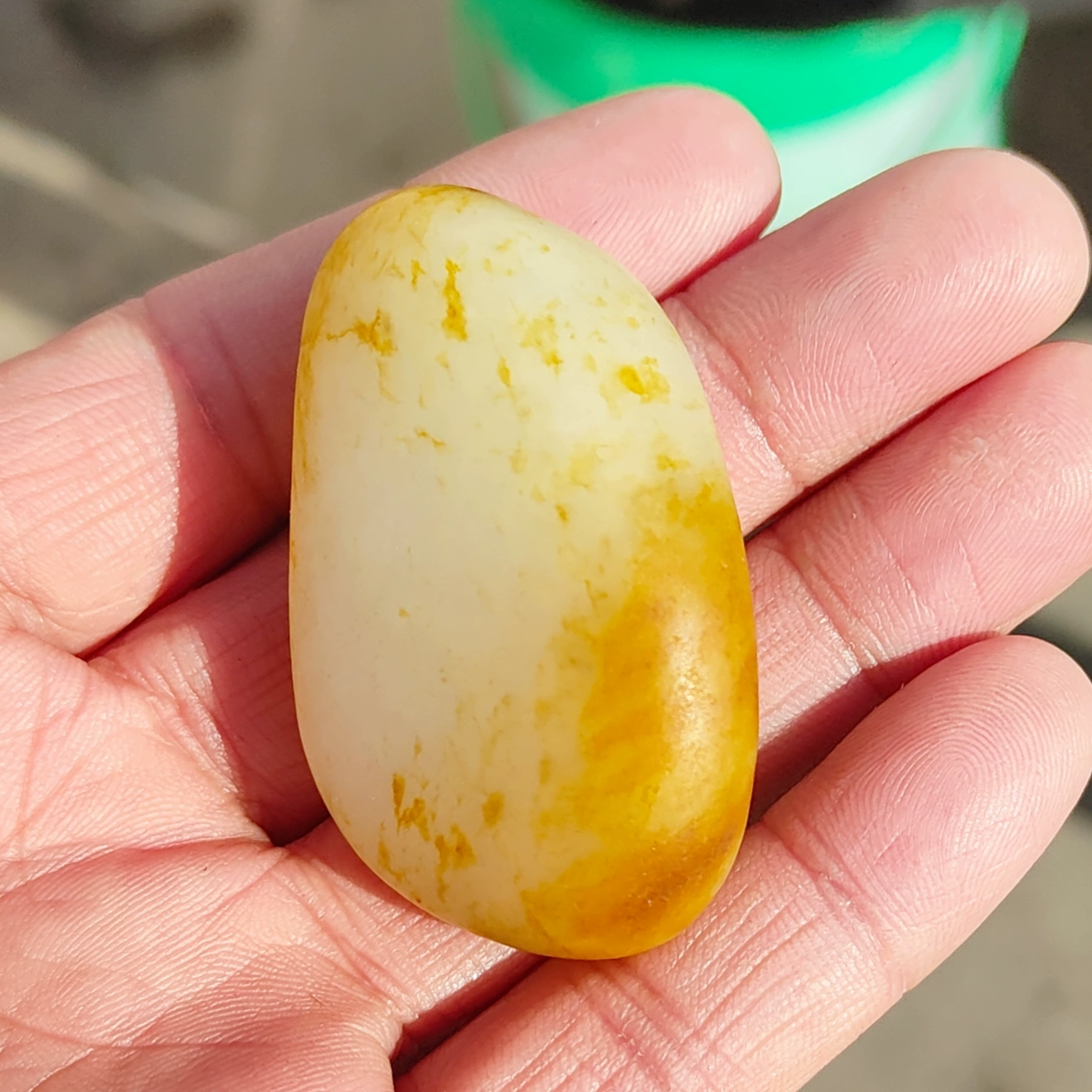 正宗新疆和田玉籽料洒金皮高脂粉白玉原石玩料挂件把件真皮籽老坑