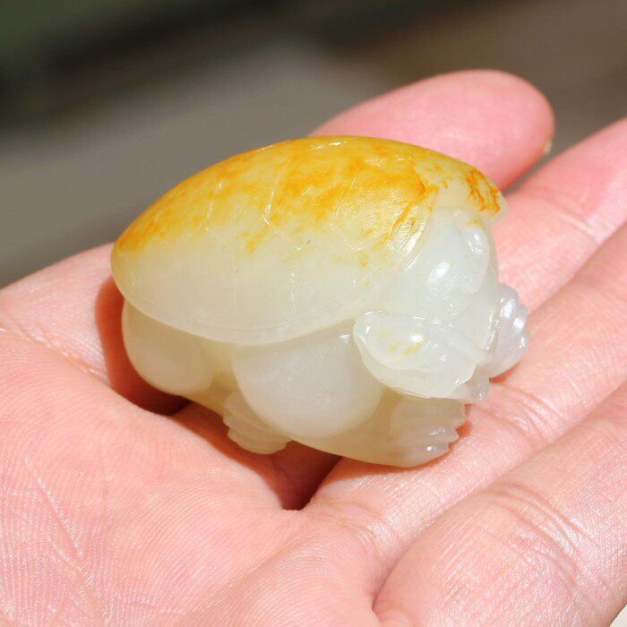 正宗新疆和田玉籽料洒金皮白玉苏工龙龟精品男女款挂件坠收藏品