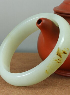 手镯玉石手镯和田玉籽料白玉