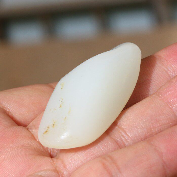 正宗新疆和田玉籽料秋梨黄皮白玉玉龙河原石一级白精品挂件优质