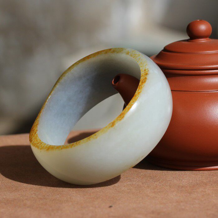 正宗新疆和田玉籽料洒金皮满毛孔青花玉女士宽版61mm手镯优质推荐