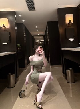 GGQSDZ【迷雾森林】纯欲风辣妹性感露肩一字肩包臀短裙针织套装女