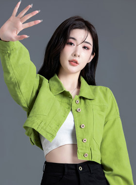 牛油果绿色牛仔女春秋2025新款牛仔衣短款小款褂子小个子