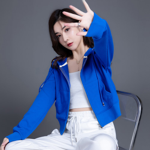 克莱因蓝卫衣外套女春秋短款连帽